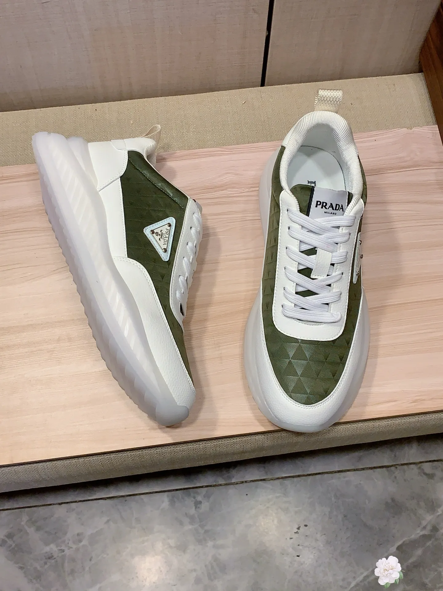 Men's men's shoes💰460💰💰🎩🎩[Lightning][Lightning] "PRADA*" The latest and most popular casual shoes, top brand [seduce] luxury ~ purchasing agency, top ~ quality. [Strong] The upper is made of imported breathable cowhide with material ➕ breathable sheepskin feet (•) and fine workmanship. The original stylish and stylish soft rubber wear-resistant and non-slip outsole is light and comfortable on the feet. The real thing looks better in real photos. 413: code: 38-44, 3️⃣ colors selected